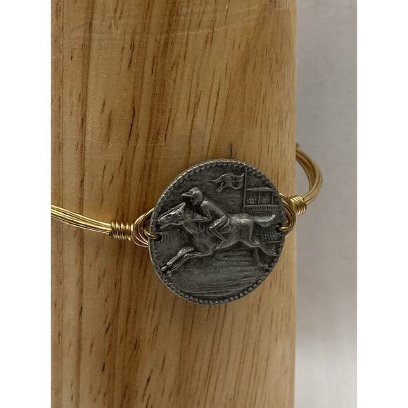 Bourbon and Boweties Bracelet Bangle Limited Edition Horse Racing Coin 8.25” - Picture 5 of 5